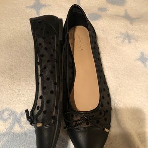 Ann Taylor Factory Black Dot Mesh Flats (Size 10)